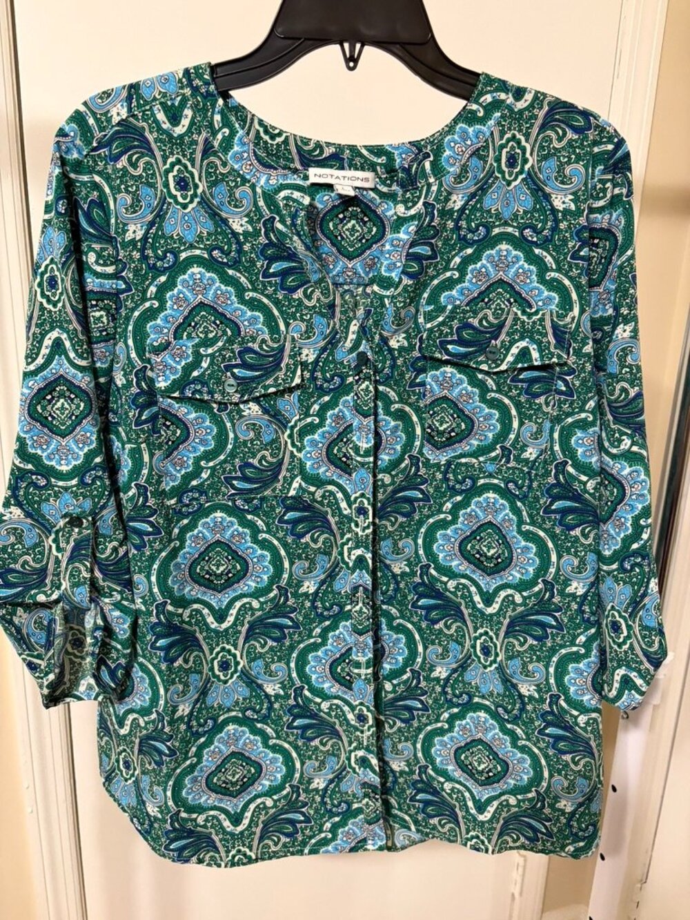 Notations Button Down